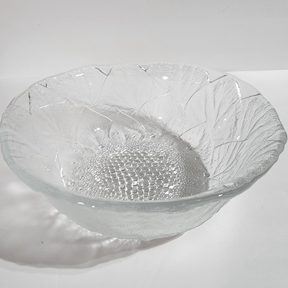 Vintage Large lettuce Cabbage leaf salad serving glass bowl 9" - Picture 1 of 11